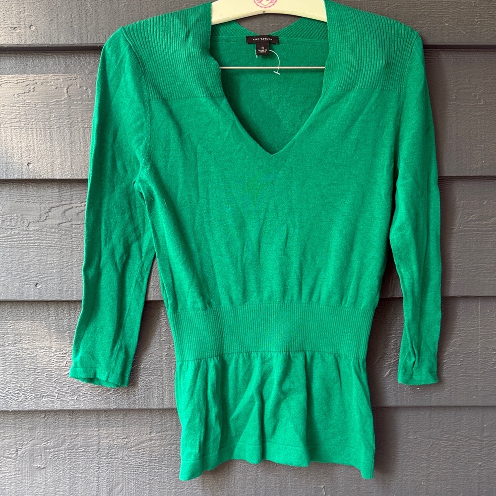 Ann Taylor top small  NWOT